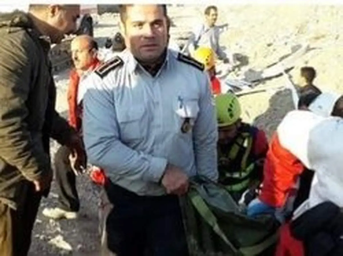 کشف پیکر ۲ کارگر مدفون زیر آوار در شبستر