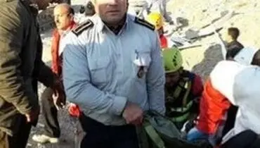 کشف پیکر ۲ کارگر مدفون زیر آوار در شبستر