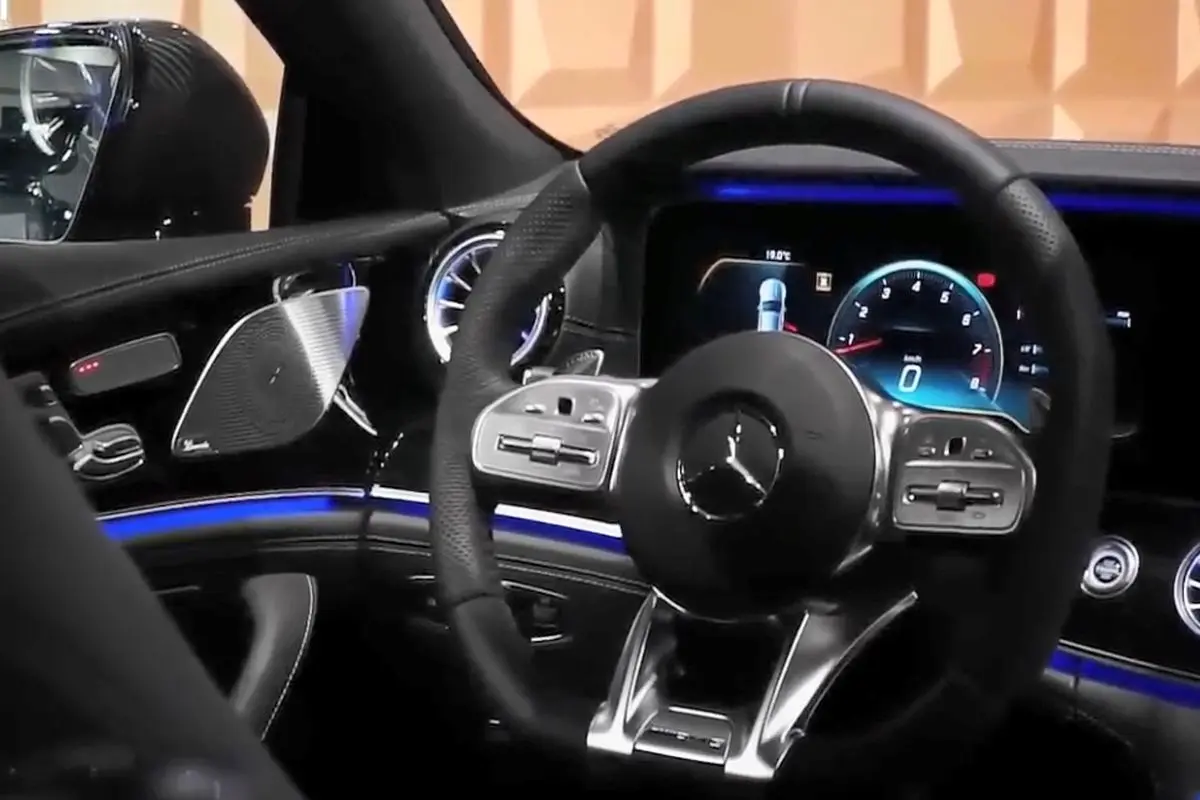 ویدیو/رونمایی از جدیدترین خودروی مرسدس بنز