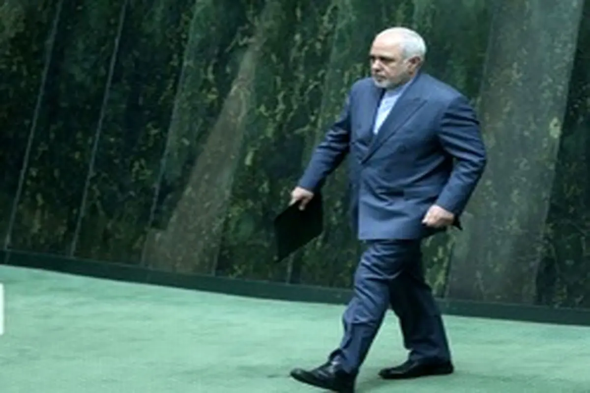 ظریف مجلس را برای حضور در شورای عالی امنیت ملی ترک کرد