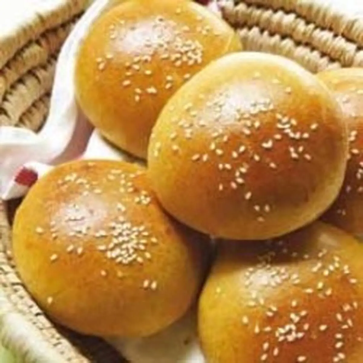 در خانه نان مخصوص همبرگر درست کنید