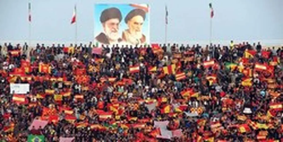 پرتاب سنگ و بطری به سوی پرسپولیسی در اهواز