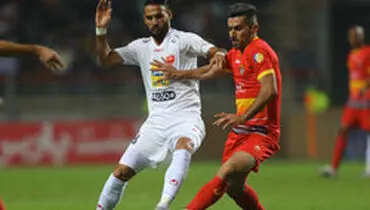 توقف بازی پرسپولیس و فولاد به دلیل انفجار مواد محترقه