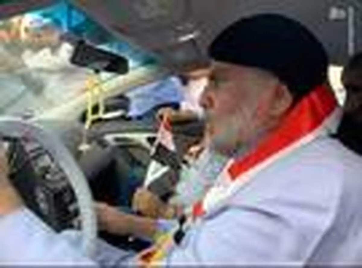 مقتدی صدر در میان معترضان عراقی در نجف