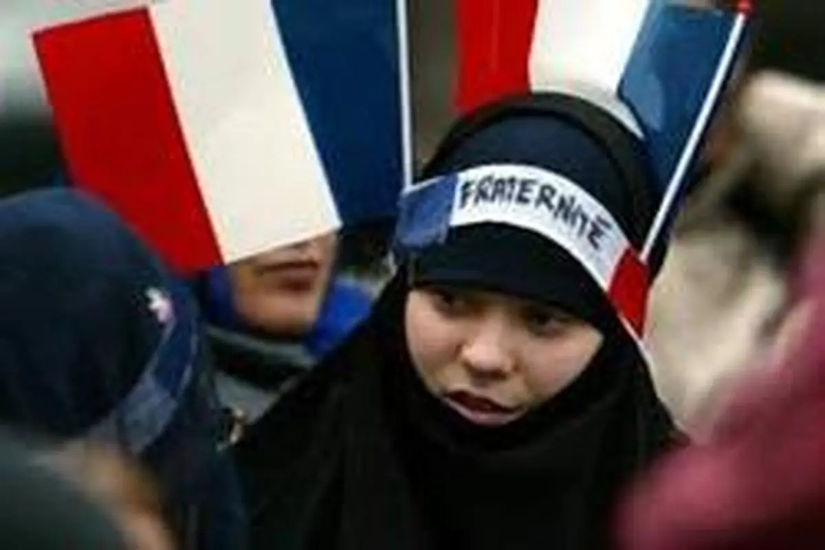 ممنوعیت حجاب برای مادران دانش آموزان در فرانسه
