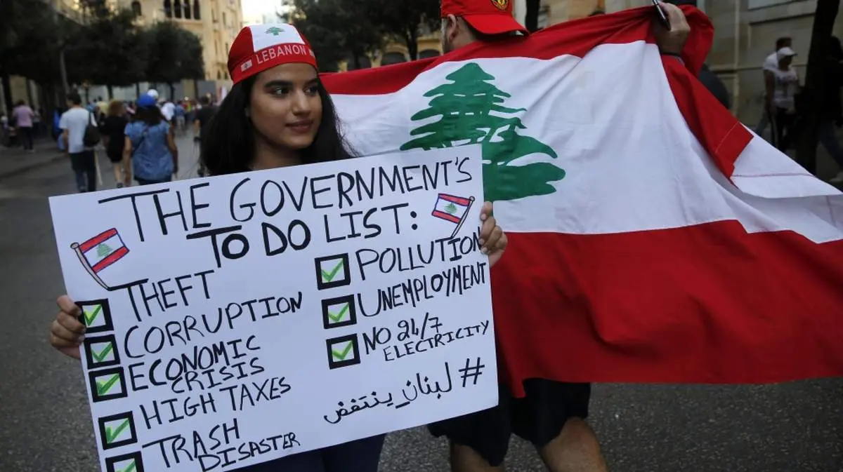 پشت پرده ناآرامیها در لبنان؛ چرا اعتراضات در لبنان بالا گرفت؟