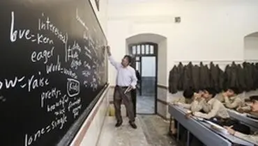 حاجی‌بابایی:ارائه مصوبه رفع انحصار آموزش زبان انگلیسی توسط مجلس اشتباه بود