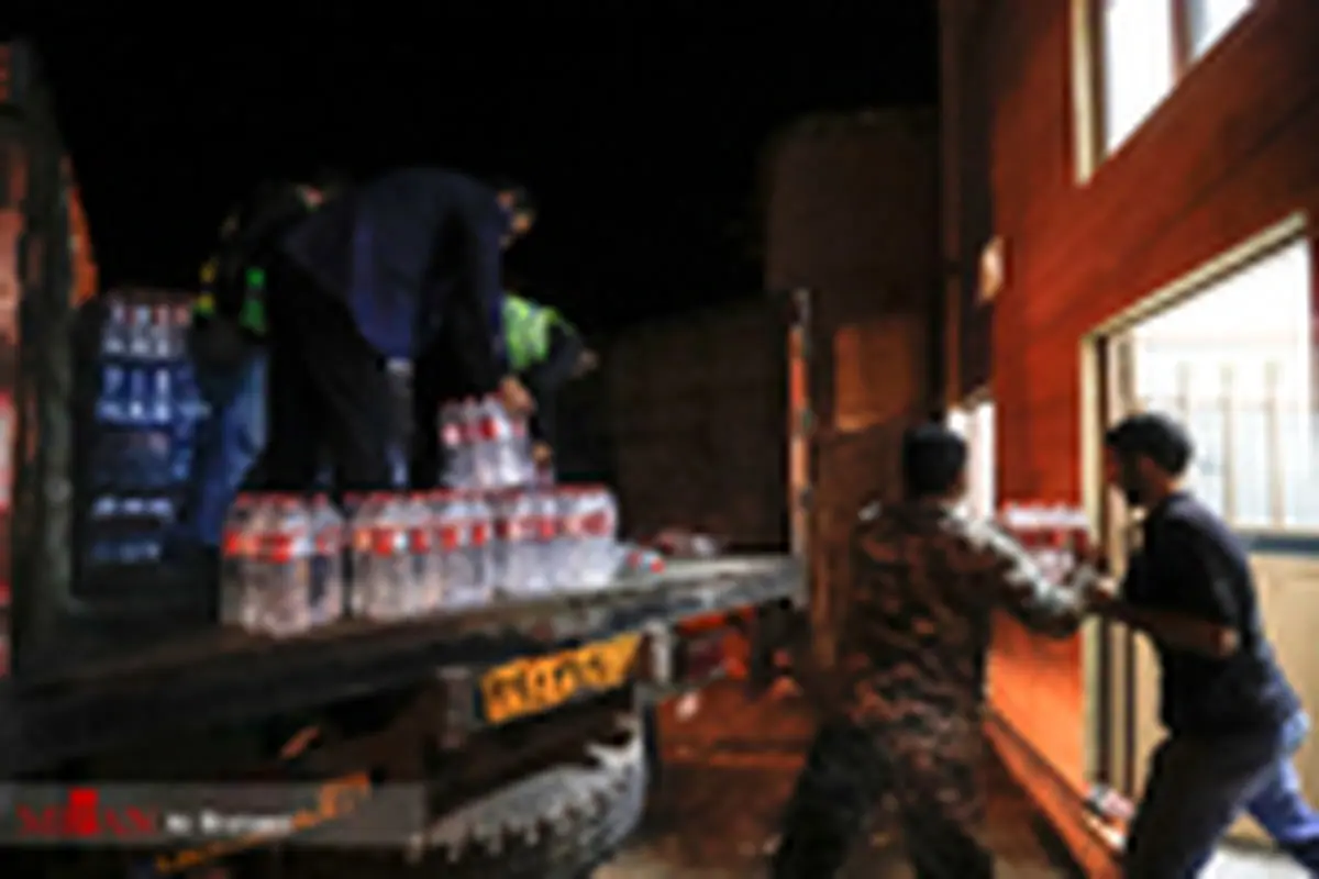 امداد رسانی و اسکان در اولین شب پس از زلزله - روستای ورنکش