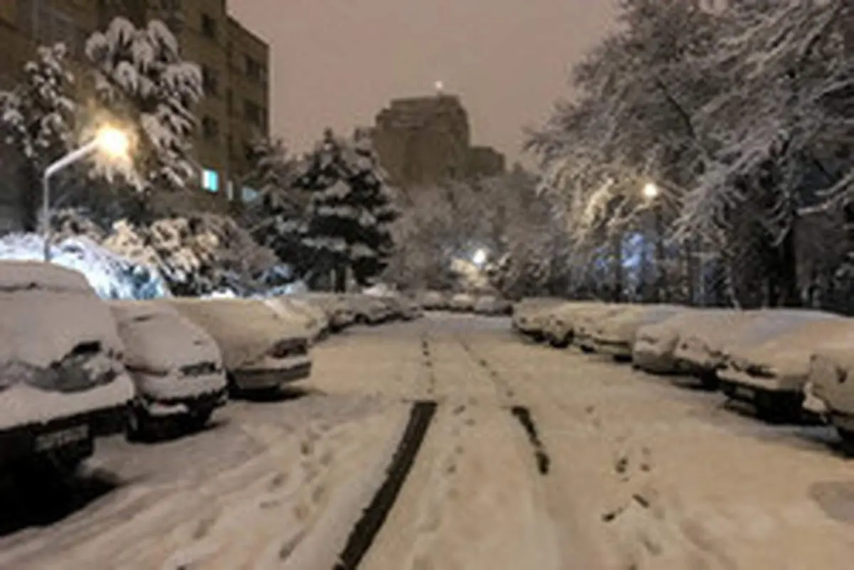 آغاز نمک‌پاشی و محلول‌پاشی معابر تهران