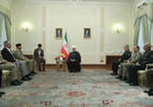 دیدار عجیب و غیر عادی فرمانده ارتش پاکستان با ترامپ!