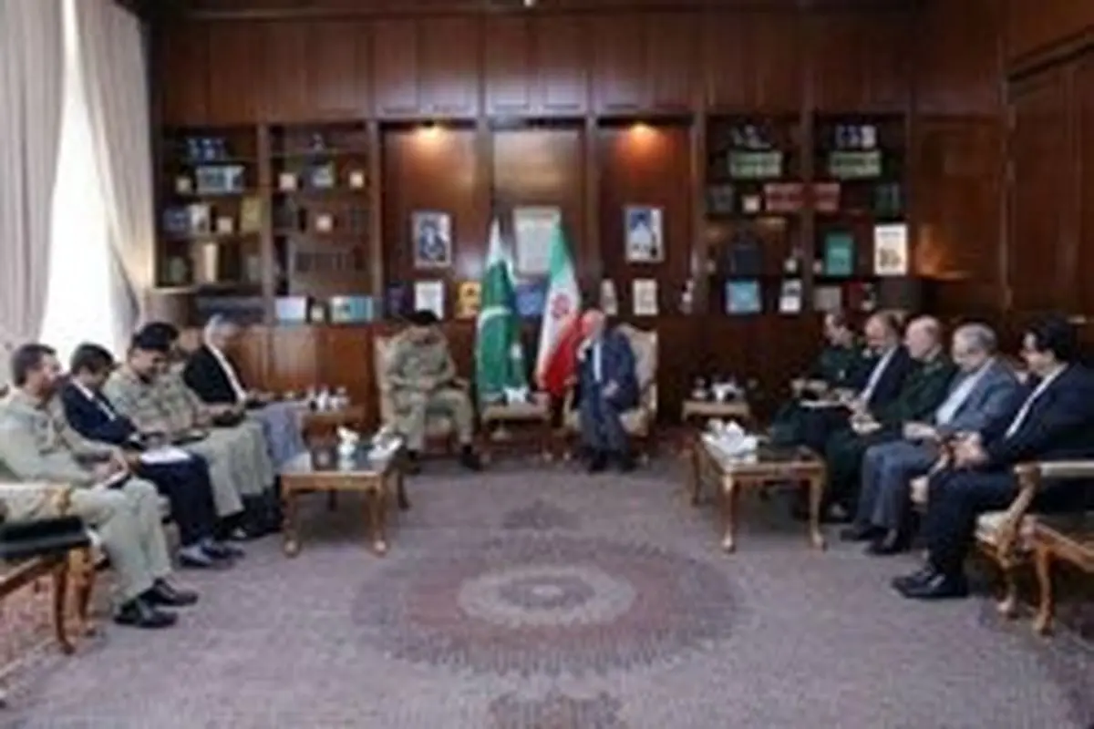 فرمانده ارتش پاکستان با ظریف دیدار کرد