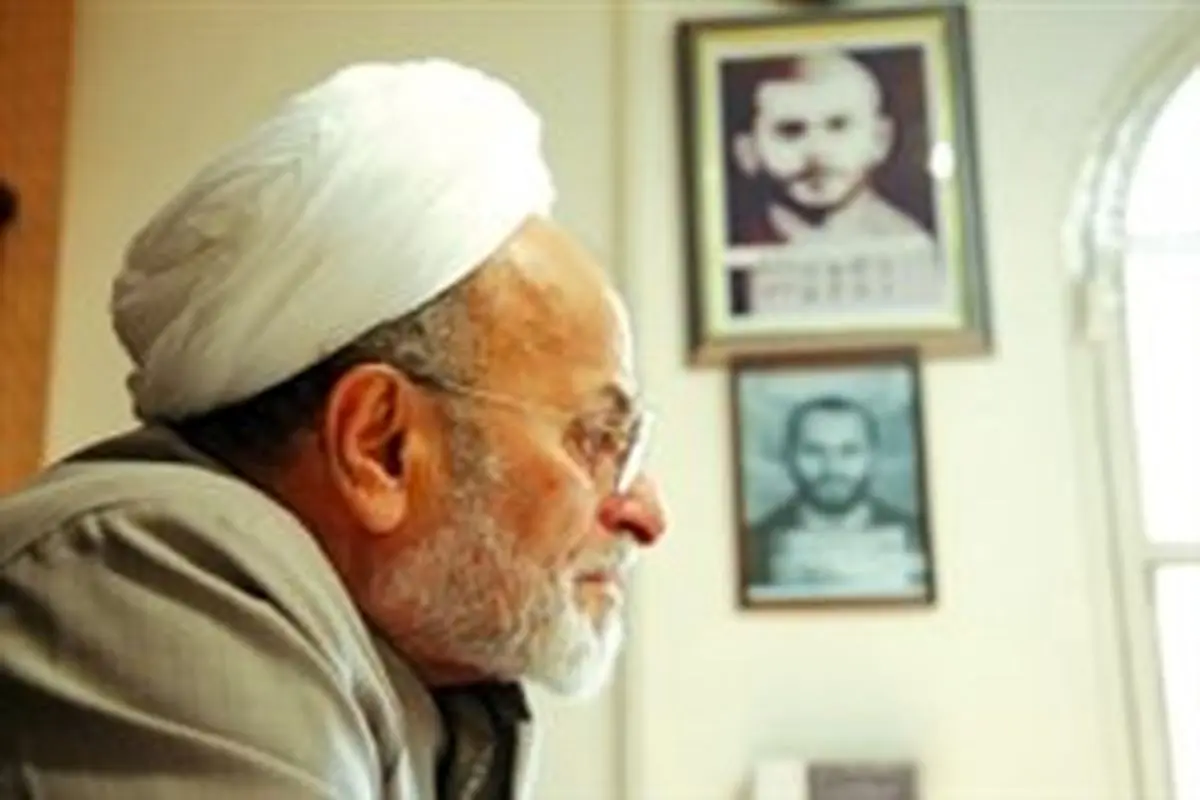 همهٔ ایسمها نابوده شدهاند و دو مکتب باقی مانده: دموکراسی و مهدویت