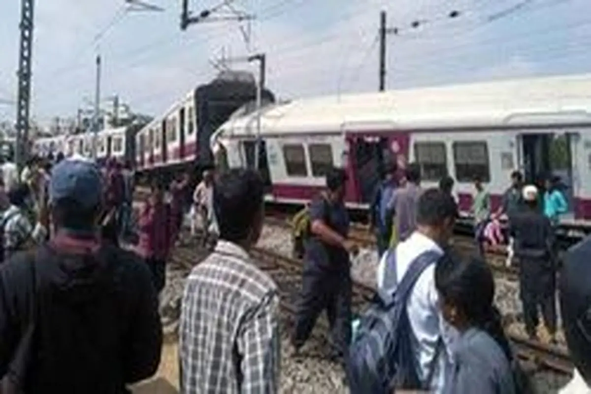 تصادف دو قطار در بنگلادش ۱۵ کشته و ۵۸ زخمی برجای گذاشت