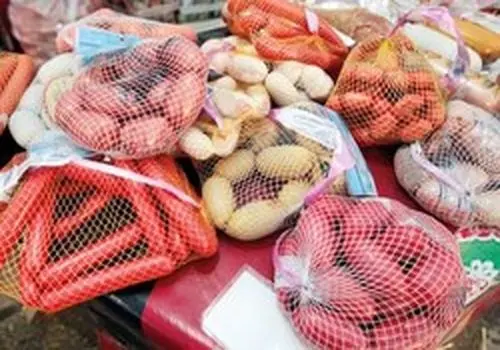 تصاویر هولناک از تولید سوسیس و کالباس با گوشت گراز

