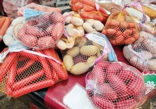تصاویر هولناک از تولید سوسیس و کالباس با گوشت گراز

