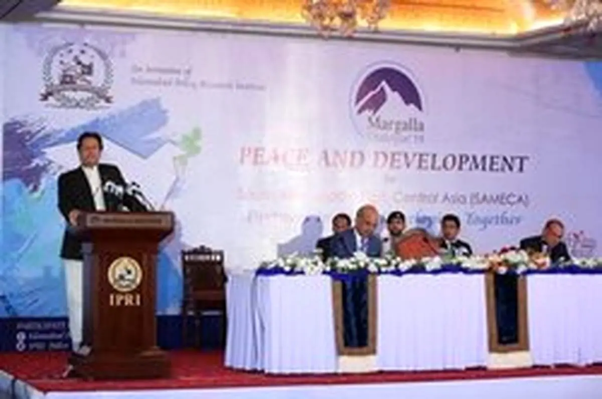 موضع گیری عمران خان درباره اقتصاد ایران