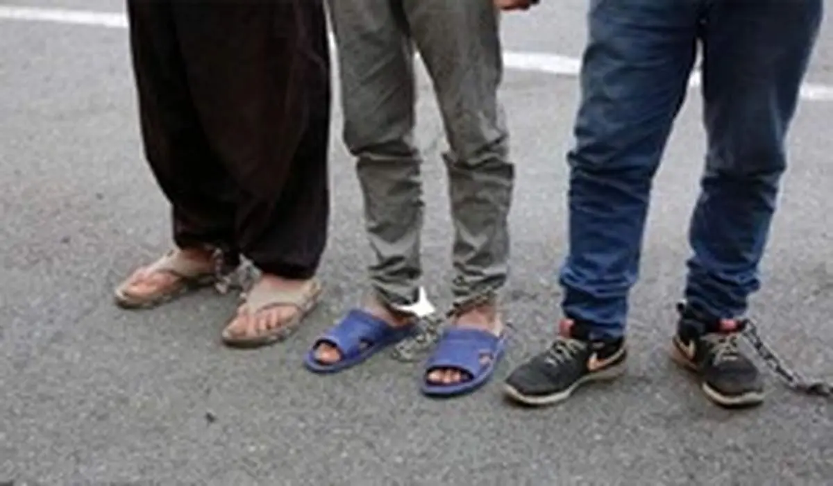سارقان حین حفر تونل زیر طلا فروشی گیر افتادند