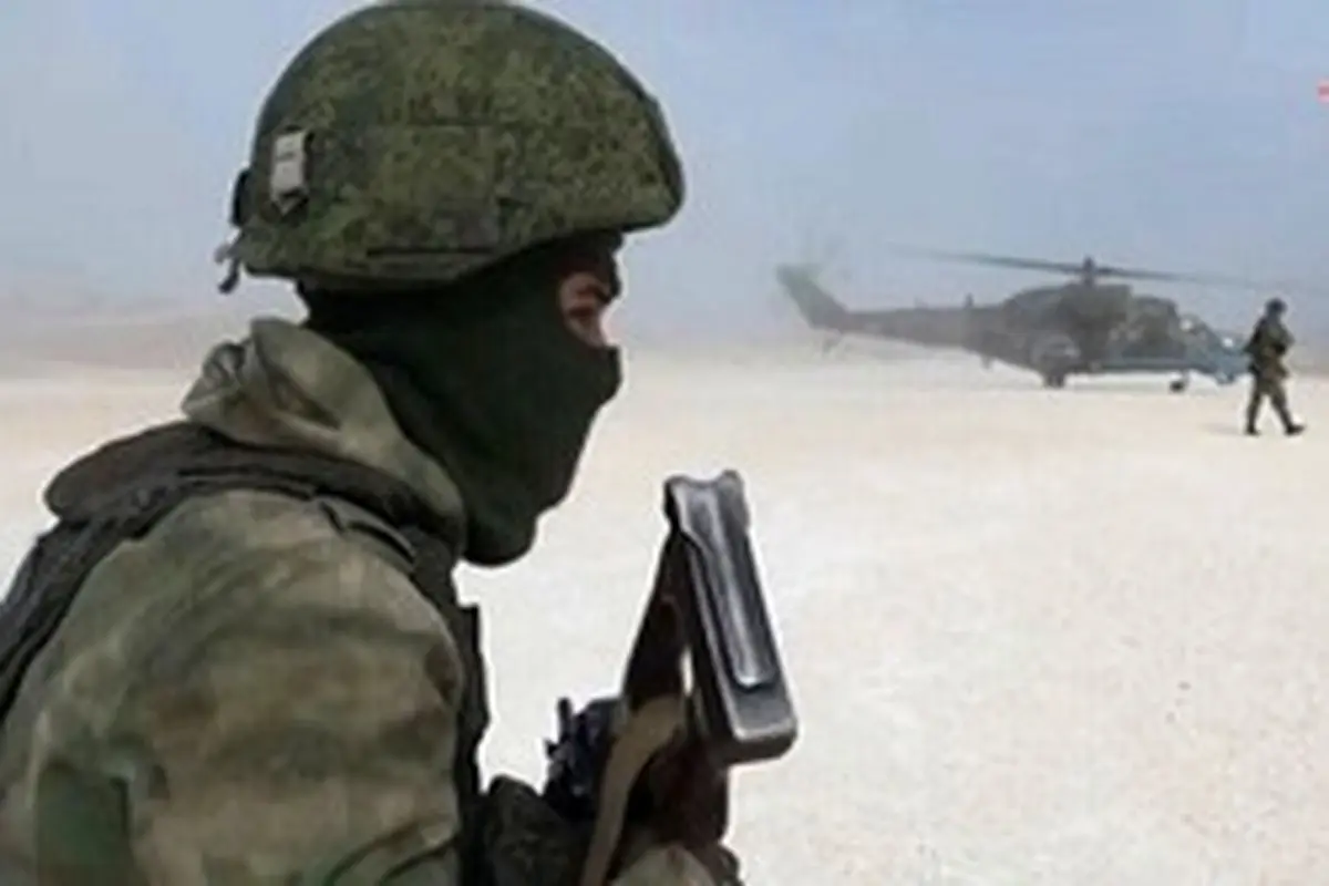 هلی‌برن نیرو‌های روسیه در پایگاه نظامی سابق آمریکا در شمال سوریه