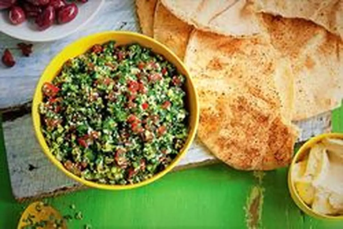 طرز تهیه سالاد جذاب و کمکالری لبنانی؛ تبوله و طعم تازگی!