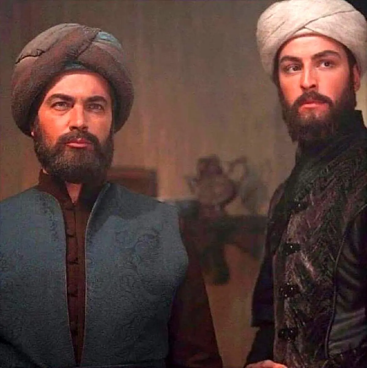 پارسا پیروزفر و بوران کوزوم در صحنه‌ای از مست عشق