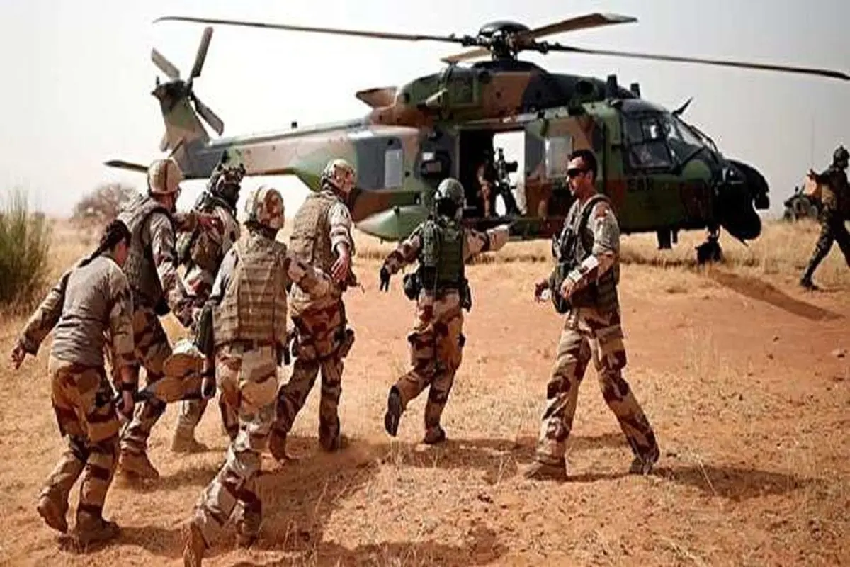 کشته شدن ۱۳ نظامی فرانسوی به علت برخورد دو بالگرد ارتش در مالی