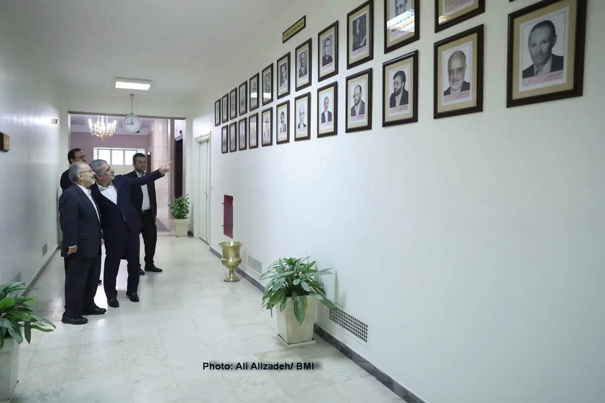 تمام مدیران عامل بانک ملی ایران در یک قاب+عکس