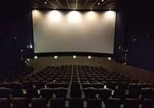 بلیت این سینما یک هفته نیم‌بها شد