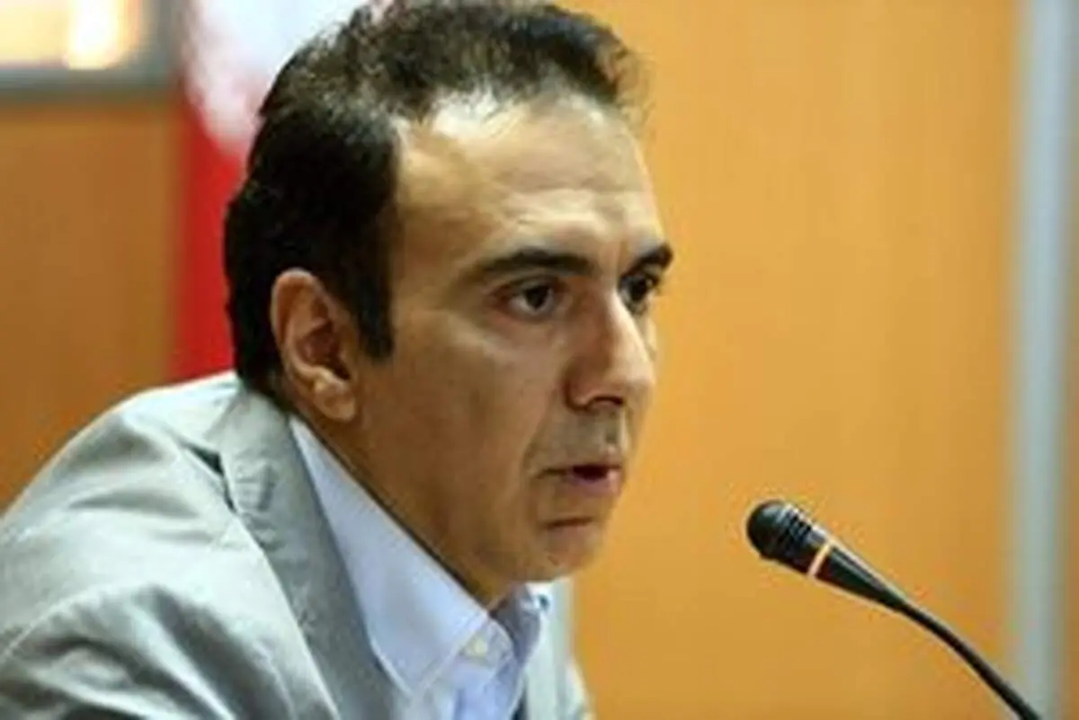 ادعا‌های مزدک میرزایی درباره کوچ ناگهانی از ایران +عکس