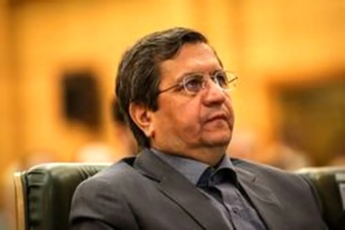 شوک قیمت بنزین بازار ارز را موقتا متاثر میکند / برای برگرداندن ثبات به بازار ارز تلاش میکنیم