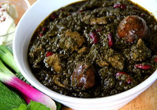 قورمه سبزی چگونه خوشمزه می شود؟