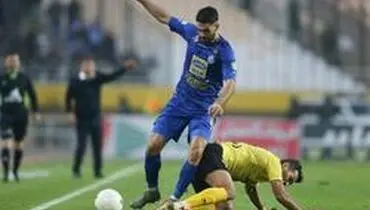 کریمی: بازیکن سپاهان حرکت سعید معروف را انجام داد!