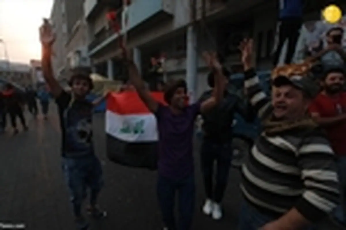 شادی مردم عراق پس از اعلام استعفای عبدالمهدی