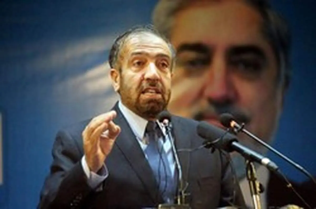 تیم انتخاباتی ثبات و همگرایی:کمیسیون انتخابات نمیخواهد به قانون تمکین کند