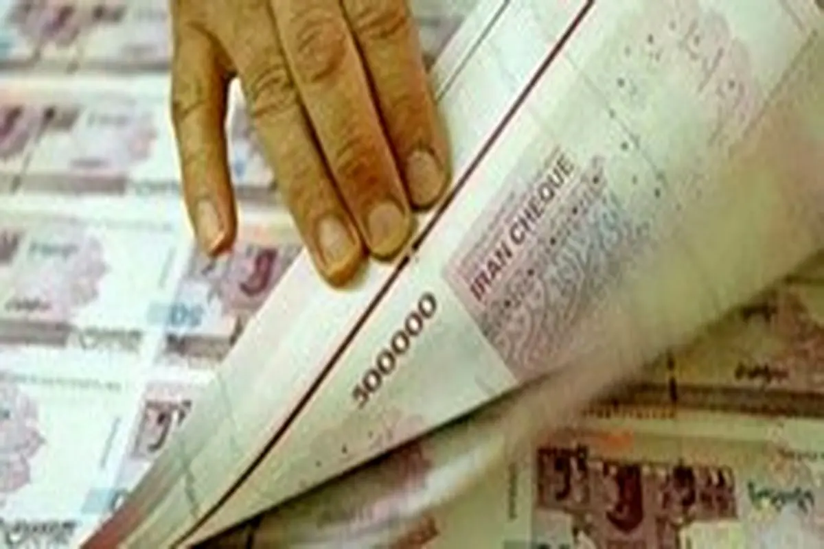 هشدار مرکز پژوهشها درباره شیوه خطرناک دولت روحانی در استقراض از بانک مرکزی