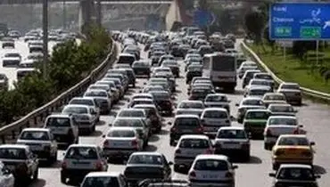 ترافیک سنگین در آزادراه قزوین_کرج/بارش برف و باران در ۱۱ استان کشور