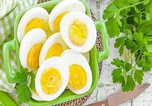 بلایی که خوردن بیش از حد تخم مرغ سر بدنتان می آورد