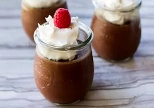 پودینگ شکلاتی ۵ دقیقه‌ای؛ دسر فوری با طعم حرفه‌ای+تصاویر