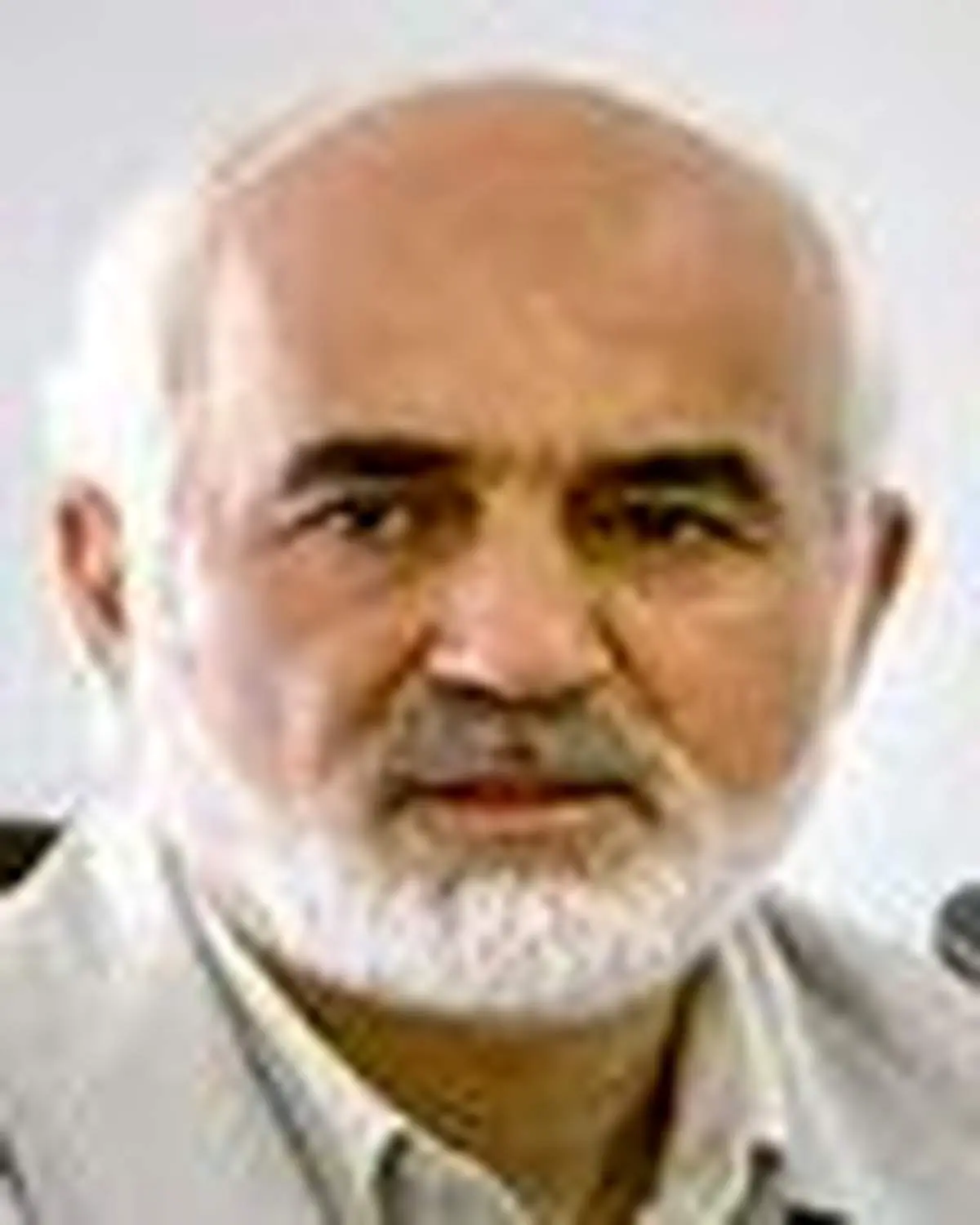 نامه مستقیم رهبری به مصلحی بخاطر عدم همکاری احمدی نژاد بود