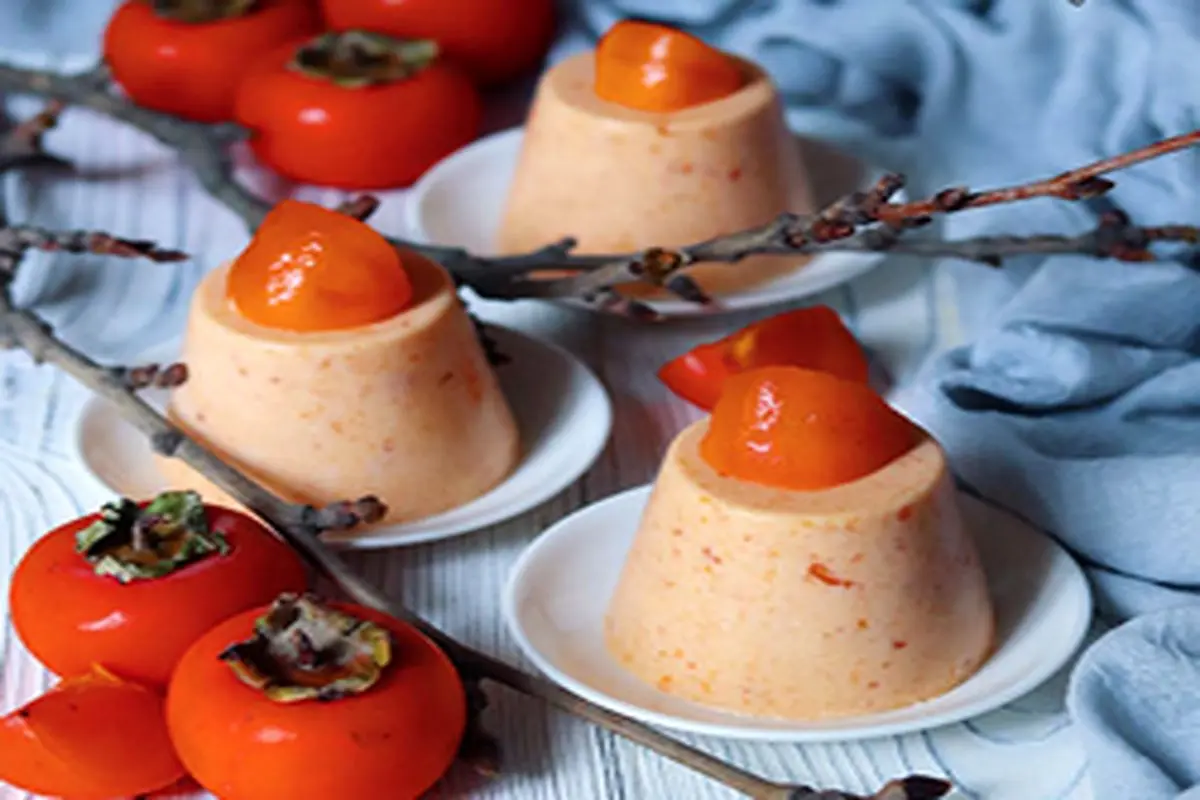 پاناکوتای خرمالو؛ دسرخوشمزه پاییزی