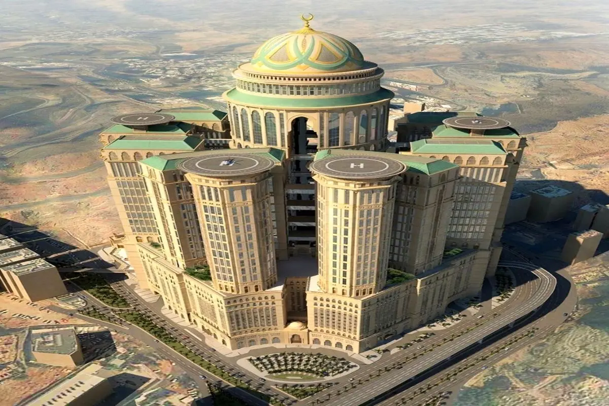 افتتاح بزرگ‌ترین هتل جهان در مکه! + عکس