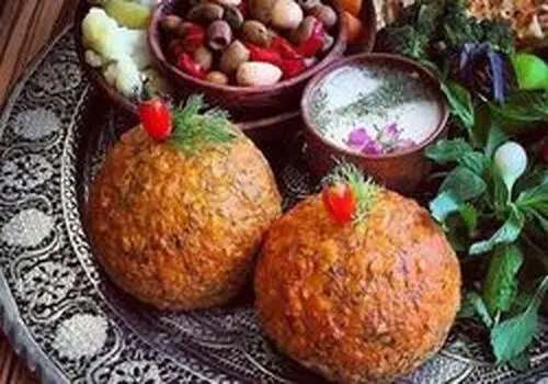 آشپزی اصیل ایرانی: راز و رمز پخت کوفته تبریزی آبدار + ویدیو