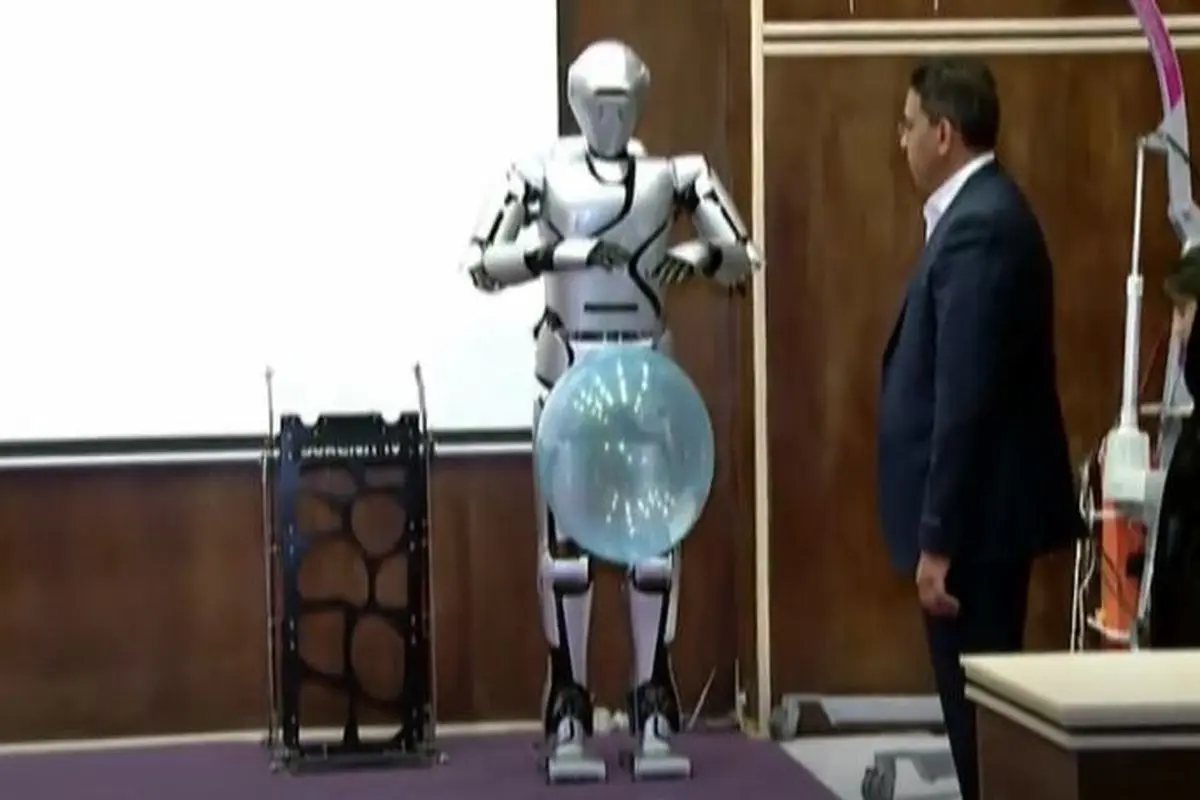 ربات ایرانی انسان نمای سورنا ۴+فیلم