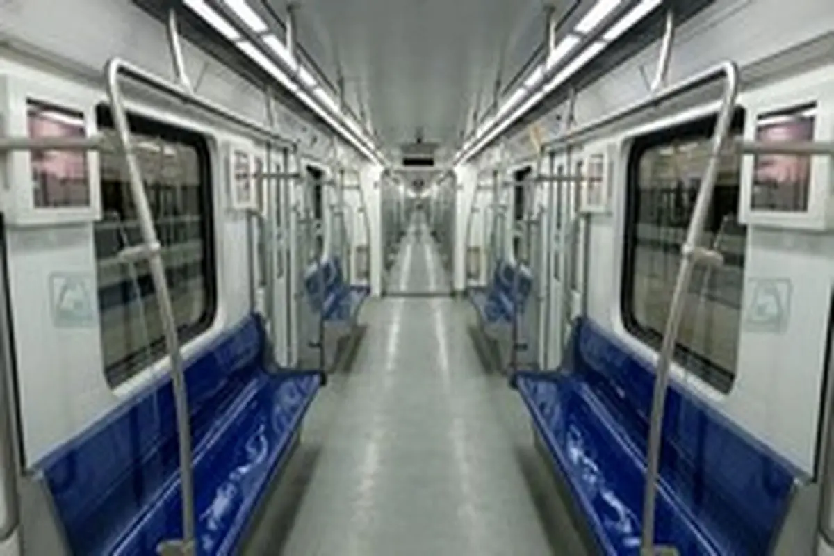 ایستگاه مترو مولوی همراه با دو رام قطار افتتاح شد