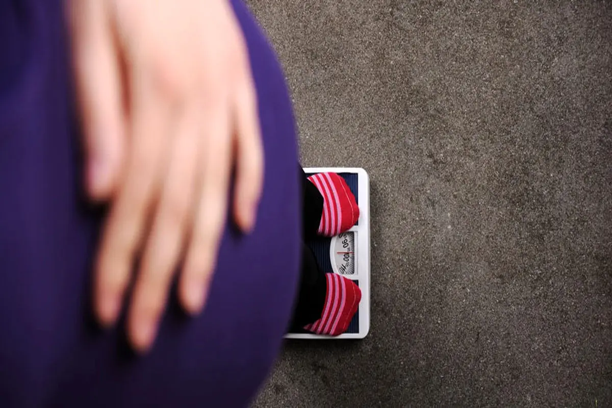 کاهش وزن در بارداری نشانه چیست؟