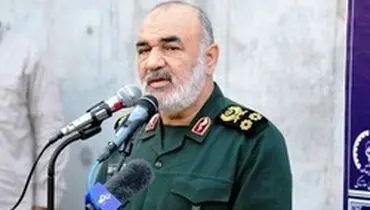 فرمانده کل سپاه وارد بندرماهشهر شد / ‌بازدید سرلشکر سلامی از چند منطقه محروم خوزستان