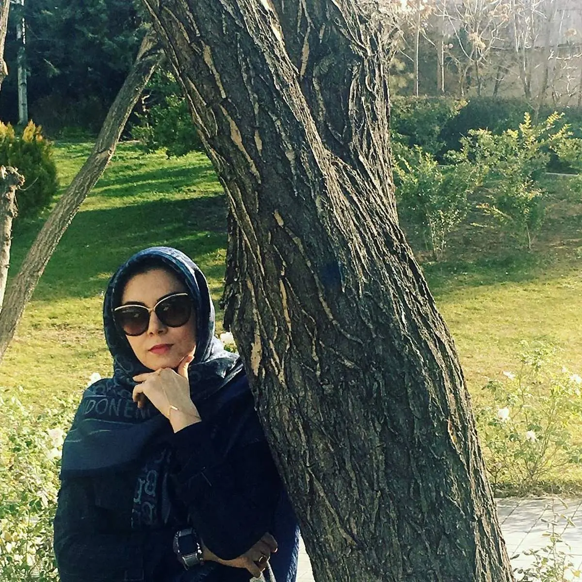 تیپ آزاده نامداری بدون چادر