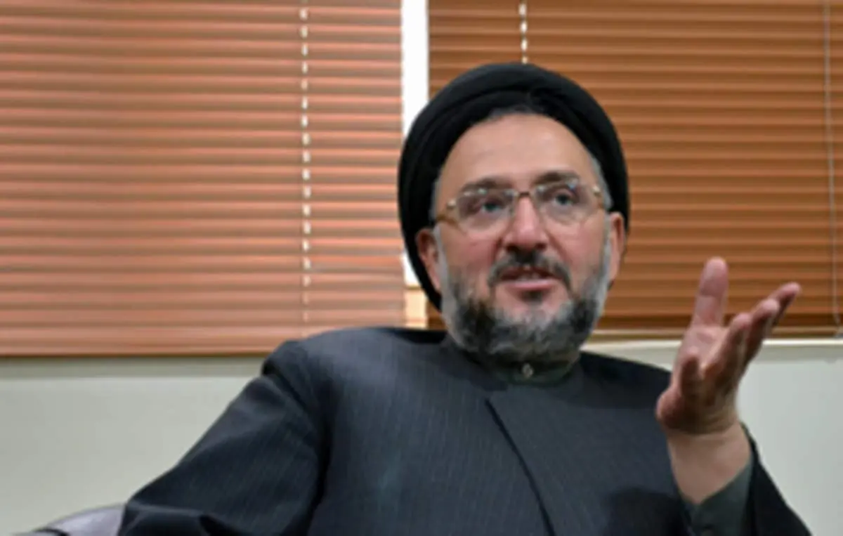 محمدعلی ابطحی: سردارِ شهیدحاج قاسم سلیمانی به یک گروه یا جناح خاصی تعلق نداشت / شهید سلیمانی در رویارویی با تروریستها کارنامهای درخشان داشت