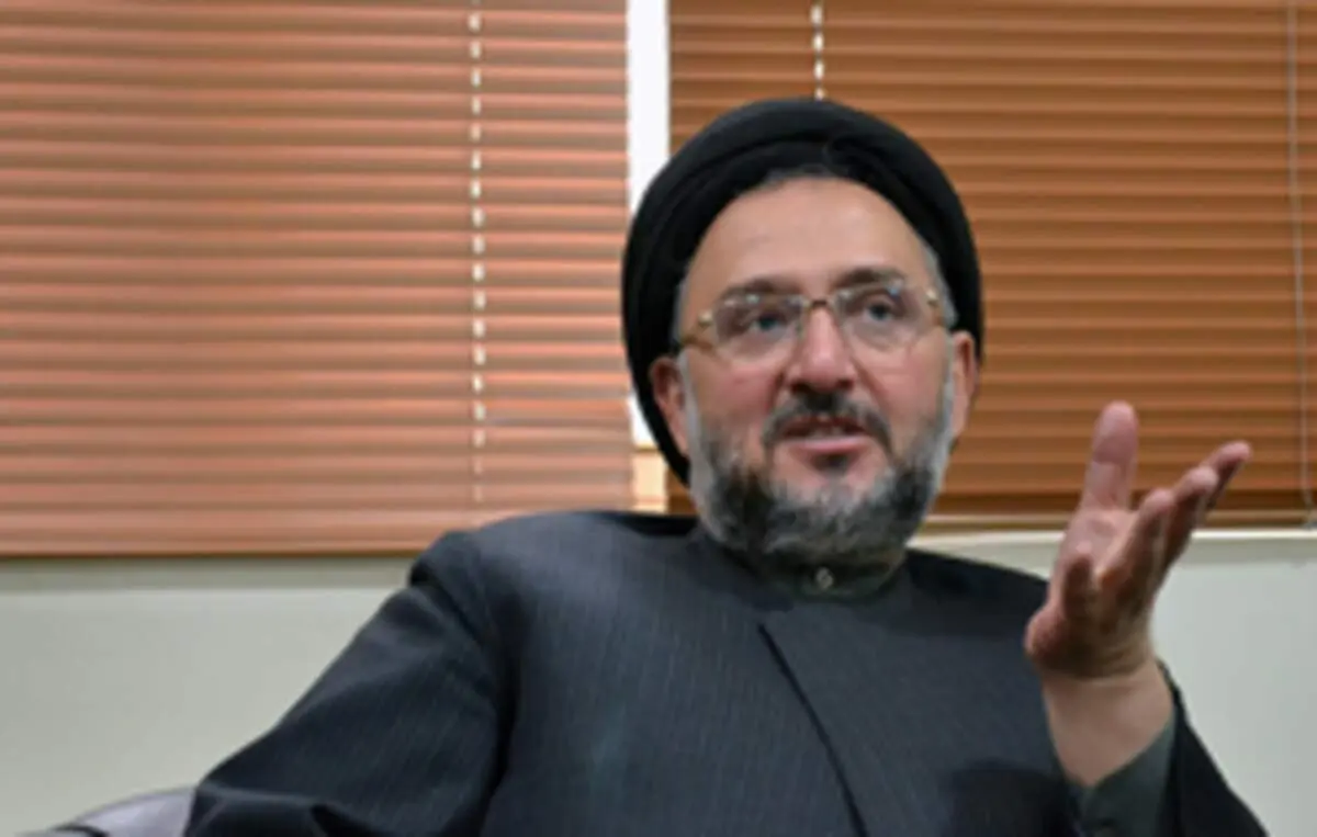 محمدعلی ابطحی: سردارِ شهیدحاج قاسم سلیمانی به یک گروه یا جناح خاصی تعلق نداشت / شهید سلیمانی در رویارویی با تروریست‌ها کارنامه‌ای درخشان داشت
