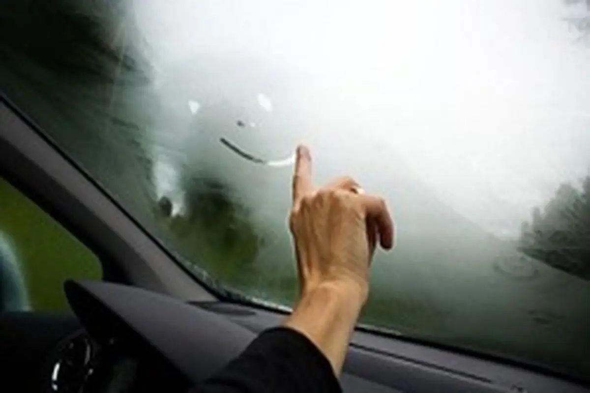 چگونه از بخار کردن شیشه‌های خودرو جلوگیری کنیم؟