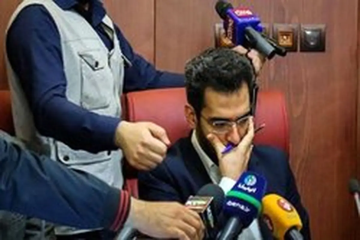 آذری جهرمی:مقابل سانسور آمریکا در اینستاگرام می‌ایستیم